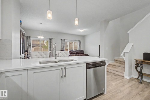 416 Crystallina Nera Drive, Edmonton, AB 