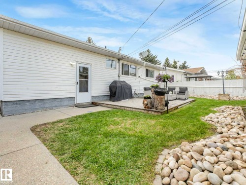 Image quality insufficient for description - 9207 169 Street, Edmonton, AB - Outdoor