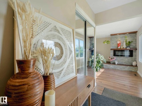 Image quality insufficient for description - 9207 169 Street, Edmonton, AB - Indoor