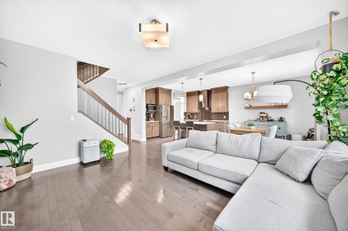 10 Spring Bay, Spruce Grove, AB 