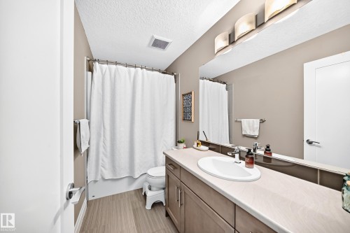 10 Spring Bay, Spruce Grove, AB 