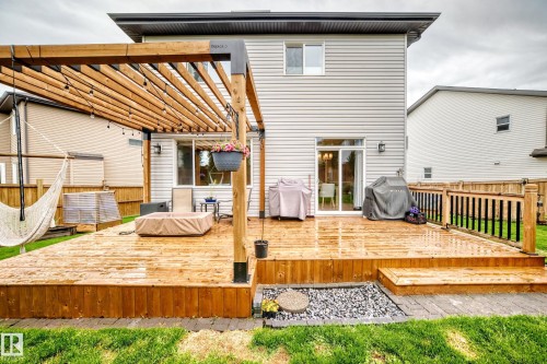 10 Spring Bay, Spruce Grove, AB 