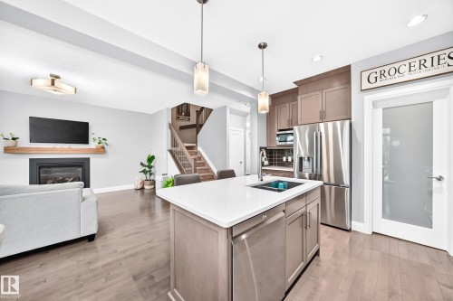 10 Spring Bay, Spruce Grove, AB 