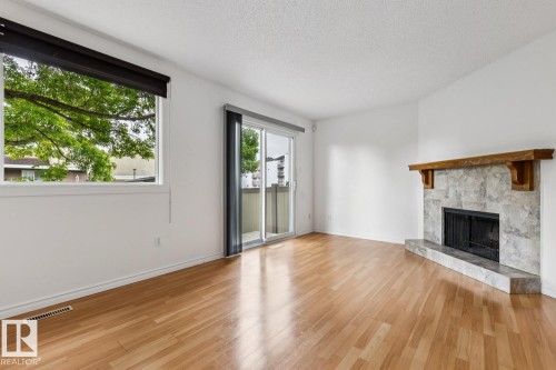 Living room - 1131 Hooke Road, Edmonton, AB 
