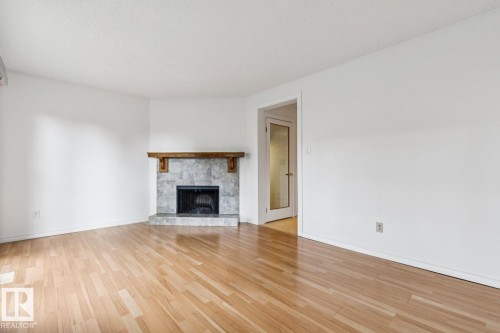 Living room - 1131 Hooke Road, Edmonton, AB 