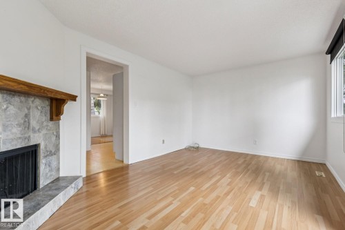 Living room - 1131 Hooke Road, Edmonton, AB 
