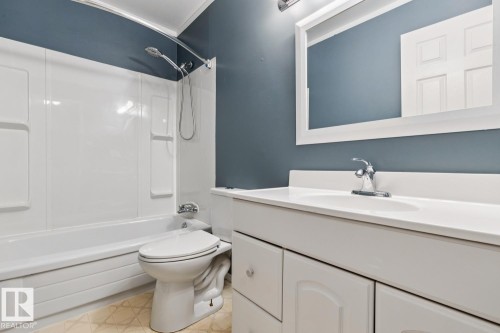 Bathroom - 1131 Hooke Road, Edmonton, AB 