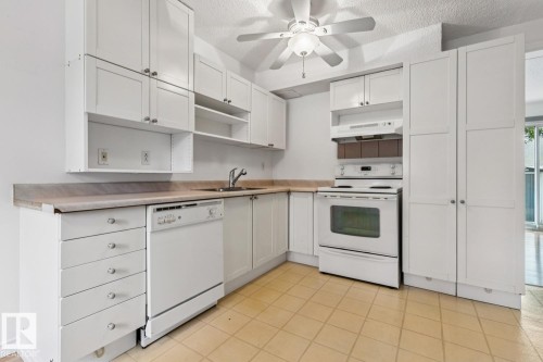 Kitchen - 1131 Hooke Road, Edmonton, AB 