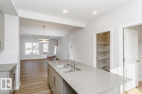 29 Mcleod Avenue, Spruce Grove, AB 