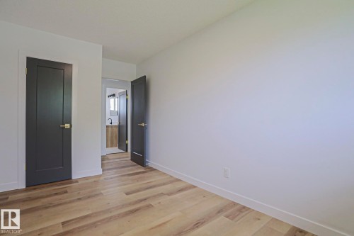 7607 137 Avenue, Edmonton, AB 