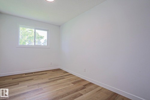 7607 137 Avenue, Edmonton, AB 