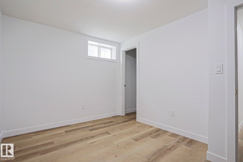 7607 137 Avenue, Edmonton, AB 