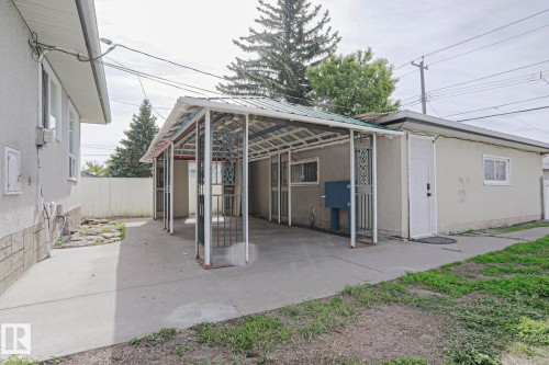 7607 137 Avenue, Edmonton, AB 