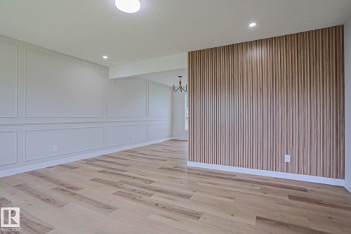 7607 137 Avenue, Edmonton, AB 