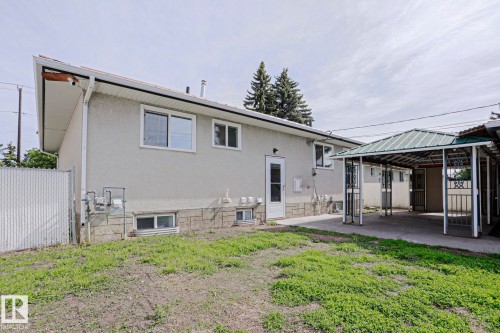 7607 137 Avenue, Edmonton, AB 