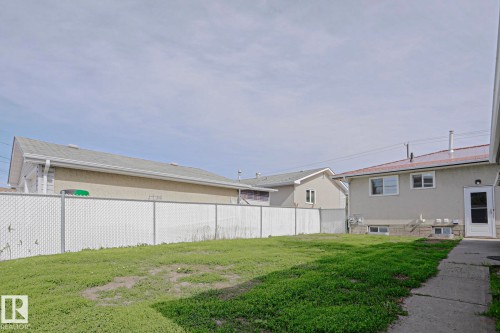 7607 137 Avenue, Edmonton, AB 