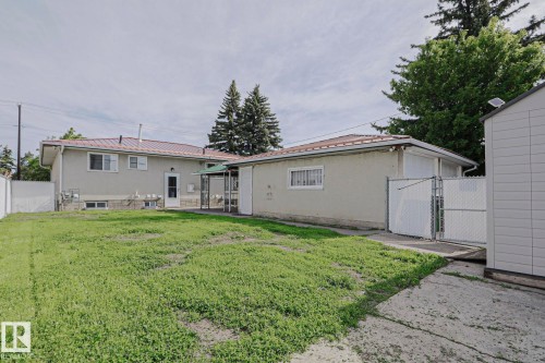 7607 137 Avenue, Edmonton, AB 