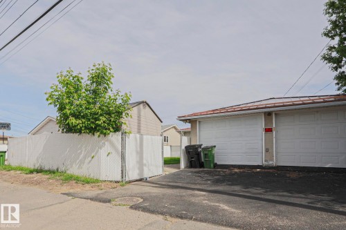 7607 137 Avenue, Edmonton, AB 