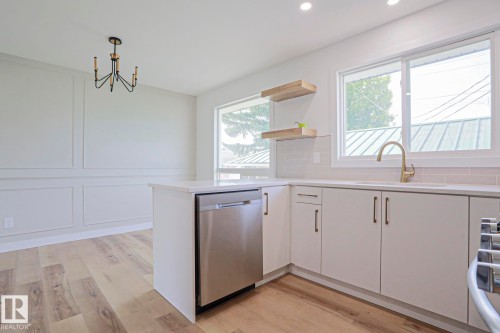 7607 137 Avenue, Edmonton, AB 