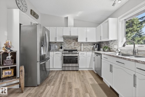 4711 25 Avenue, Edmonton, AB 