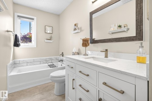 4711 25 Avenue, Edmonton, AB 