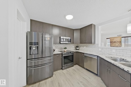 228 42 Avenue Nw, Edmonton, AB 
