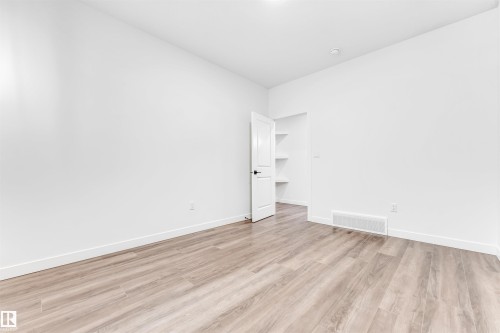 136 Creekside Ln, Leduc, AB 