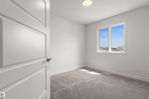 5749 Hawthorn Common, Edmonton, AB 