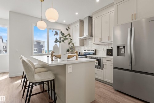 5749 Hawthorn Common, Edmonton, AB 