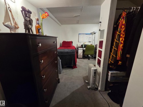 Image quality insufficient for description - 2514 149 Avenue, Edmonton, AB 