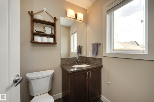 434 Chappelle Drive, Edmonton, AB - Indoor Photo Showing Bathroom