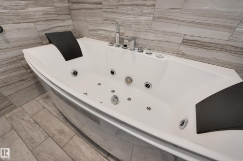 434 Chappelle Drive, Edmonton, AB - Indoor