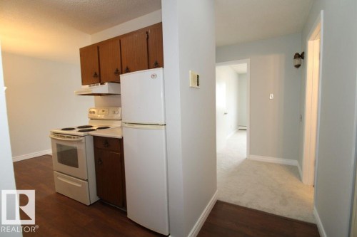 305 10725 111 Street, Edmonton, AB 