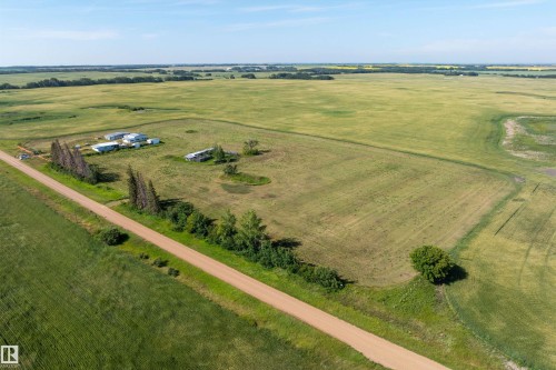 Image quality insufficient for description - 534072 Range Road 85, Rural Two Hills County, AB 