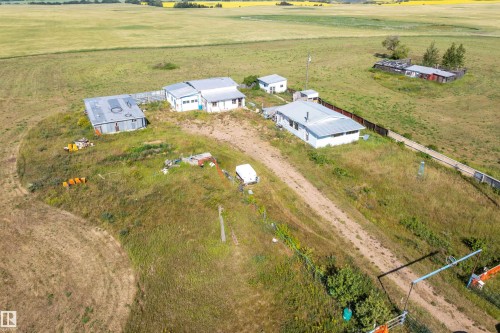 Image quality insufficient for description - 534072 Range Road 85, Rural Two Hills County, AB 