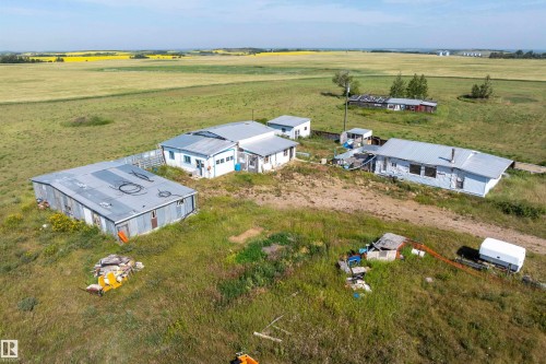 Image quality insufficient for description - 534072 Range Road 85, Rural Two Hills County, AB 