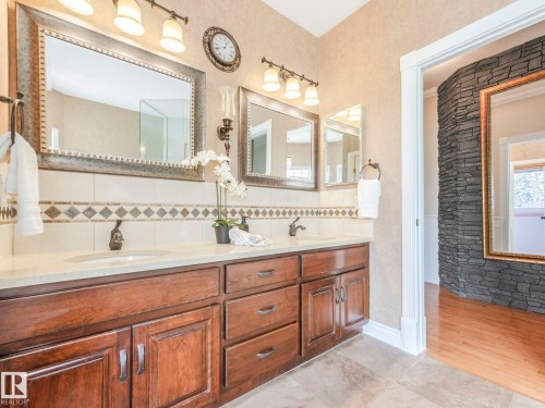 2 Everest Crescent, St. Albert, AB - Indoor Photo Showing Bathroom
