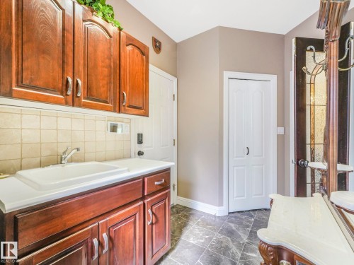 2 Everest Crescent, St. Albert, AB - Indoor