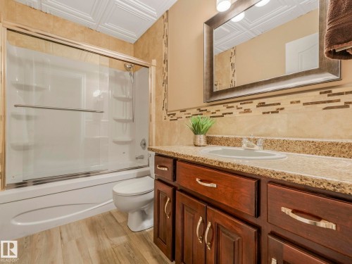 2 Everest Crescent, St. Albert, AB - Indoor Photo Showing Bathroom