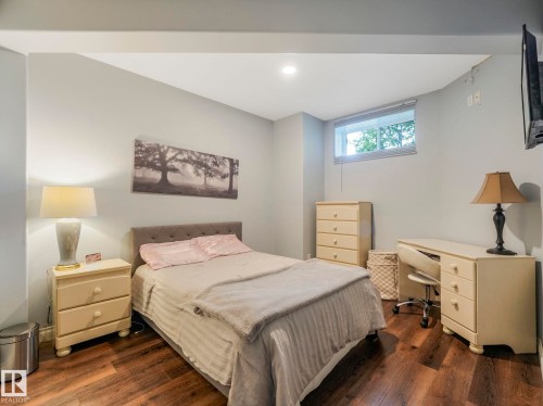 2 Everest Crescent, St. Albert, AB - Indoor Photo Showing Bedroom