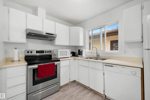 18661 61 Avenue, Edmonton, AB 