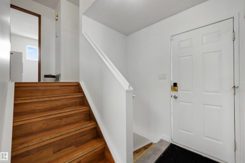 18661 61 Avenue, Edmonton, AB 