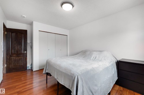 18661 61 Avenue, Edmonton, AB 