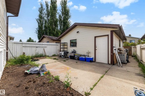 18661 61 Avenue, Edmonton, AB 