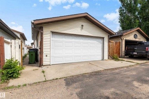 18661 61 Avenue, Edmonton, AB 