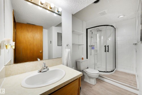 18661 61 Avenue, Edmonton, AB 