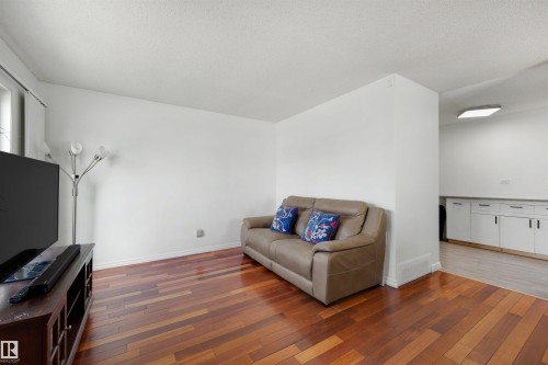 18661 61 Avenue, Edmonton, AB 