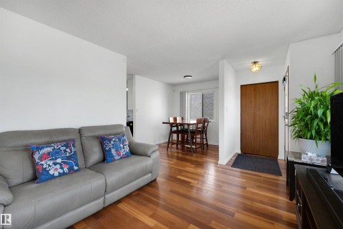 18661 61 Avenue, Edmonton, AB 