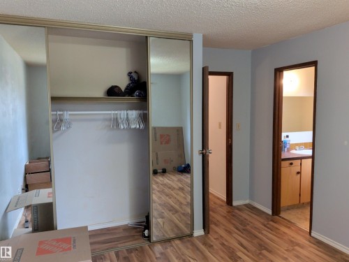 Closet - 2724 105 Street Nw, Edmonton, AB - Indoor