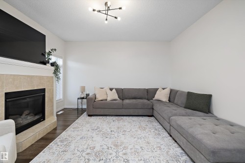 8914 97A Ave, Morinville, AB 